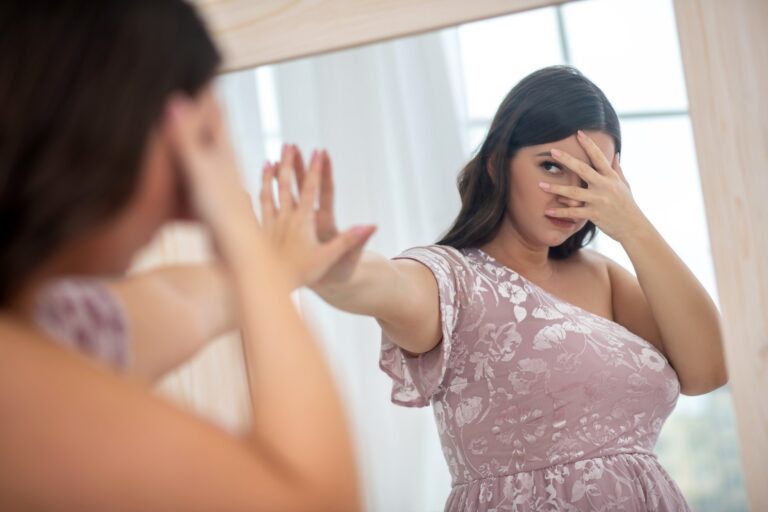 What-is-Body-Dysmorphic-Disorder-BDD-One-Health-Assist